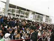 Bóng đá anh, ngoại hạng anh, lịch thi đấu euro 2012, Lại "nghẹt thở" với cảnh xếp hàng mua vé ở Mỹ Đình